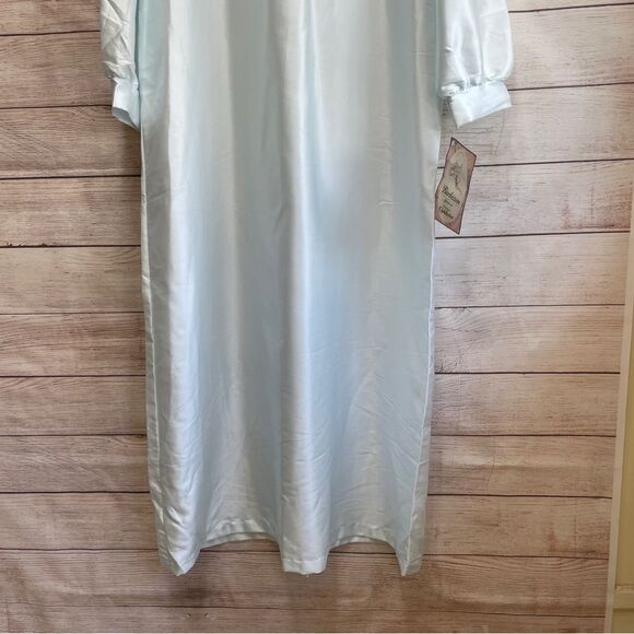 VINTAGE NEW WITH TAGS BARBIZON LONG GOWN IN BABY BLUE - Picture 2 of 10